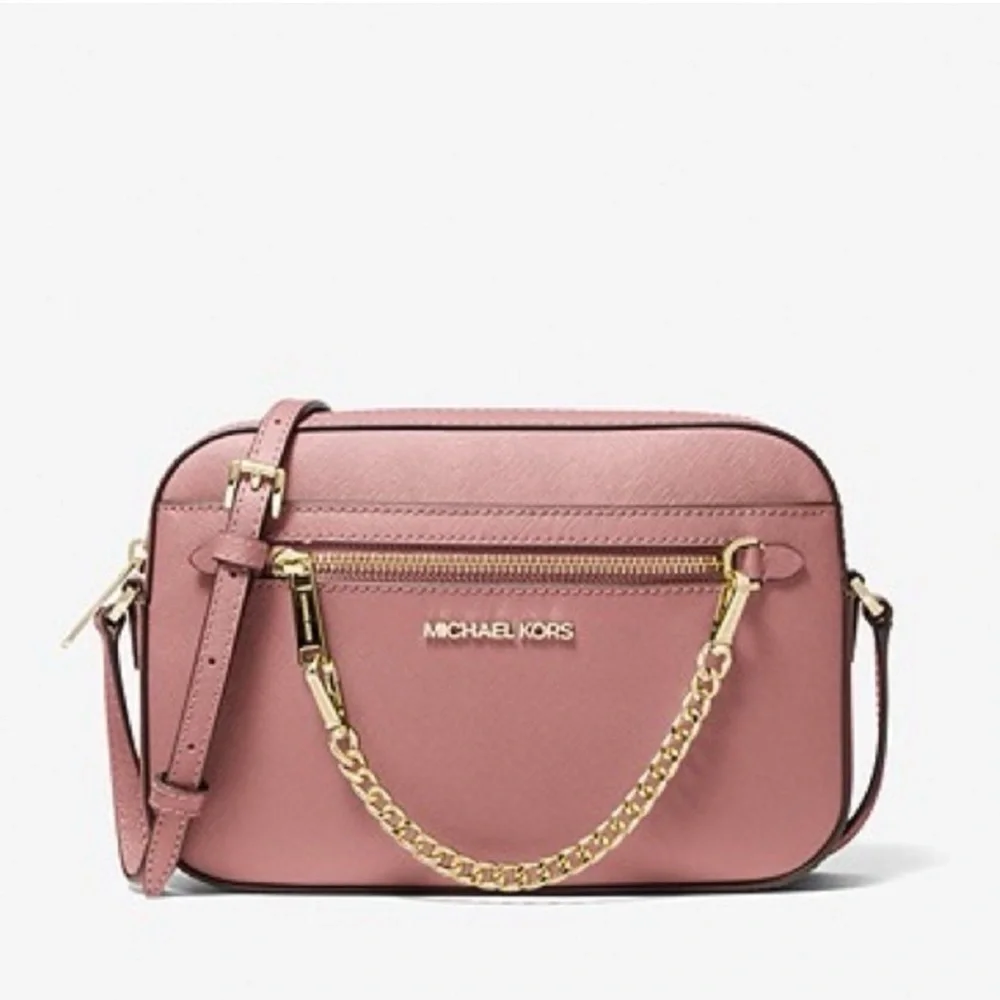 Michael Kors color “powder